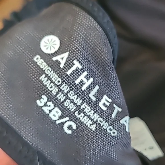 Athleta Top Swim Size 32b/C - Picture 3 of 4